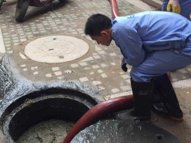 乌鲁木齐高压管道清洗排污水管道清理化粪池吸污抽粪